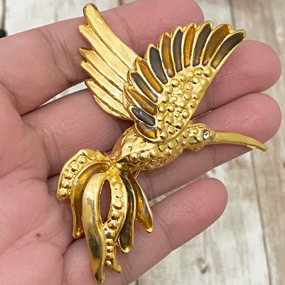 Vintage Hummingbird in Flight Enamel Brooch - Picture 2 of 12